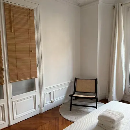 Cosy Haussmanian