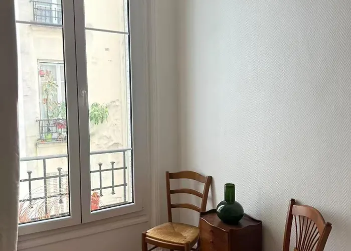 Cosy Haussmanian * باريس