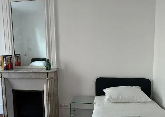 Cosy Haussmanian شقة باريس