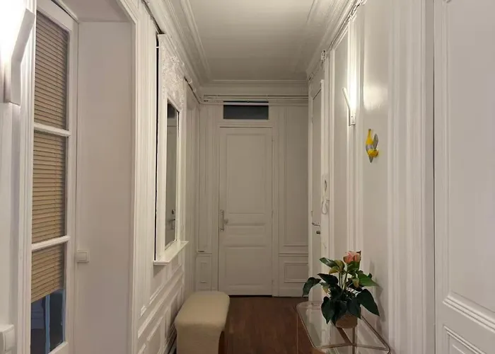 Cosy Haussmanian شقة